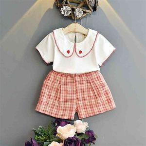 夏の子供服の愛刺繍ショールスリーブシャツの上のショートパンツかわいい女の子服セット韓国の子供の衣装210715