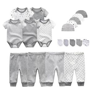 Set di abbigliamento Unisex Born Baby Boy Clothes Tute solide Pantaloni Cappelli Guanti Cotton Girl Roupa De BebeClothing