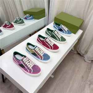 Tasarımcı Sıradan Ayakkabı Klasik 1977 Tenis Lüks Tuval Ayakkabıları Erkek Kadınlar Yüksek Düşük En Alçak Sonbahar Kış Dış Mekan Denim Kauçuk Sole Marka Konforlu Spor Sneaker 35-45 Kutu