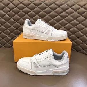 Sito ufficiale Uomini di lusso Sneaker casual scarpe di moda di moda sneaker da viaggio di alta qualità con consegna veloce kjmaa001