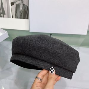 Projektant luksusowy para beret solidne swobodne męskie i damskie kapelusz mody caps klasyczny dzika czapka na świeżym powietrzu królewska siostra