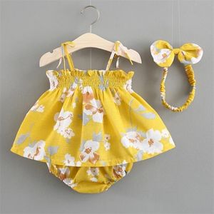 Summer Baby Girl Outfits Set Flower Stampato senza maniche T-shirt T-shirt Shorts Fascia 3 pezzi Vestiti infantili 210326