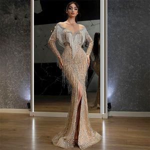 Luxury Bling Aftonklänningar Tassel Långärmade Sweetheart Party Gowns Women Prom Dress Vfront Split Mermaid Robe de Soriee