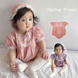 2 stücke Koreanische geboren Strampler Baby Spitze Prinzessin Kleidung mit Haarband Infant Geburtstag Party Overall Kleinkind Body 210615