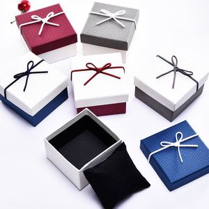 Smycken Box Watch Fodral med svampmatta Halsband Örhängen Ring Organizer Display Förvaringslådor Presentväskor Skydd Jewel 2021 Fashion WMQ982