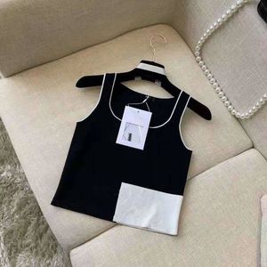 T-shirt Ladies Top Tank Camis Brand Cotton Sexy Black White 2 colors Camisole Letter Short Sleeve for women and Girl vest