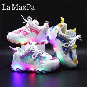 Rozmiar 21-30 Dzieci LED Świecące Sneakers Dzieci Zapal Buty Boszak dla niemowląt Buty Luminous Trampki dla chłopców Dziewczyny Buty sportowe 211022