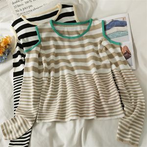 Kvinnors T-shirt Koreanska Chic Designer Toppar Stickad Striped T Shirt Kvinnor Långärmad Elegant Pullover High Street Fashion Knitwear