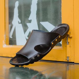 Patent Deri Sandalet Mens 2021 TREND DIŞ MODER TONPLER YAZ ANAYACI KÖTÜ ANAYACI FLIP FLOPS Plaj Erkek Erkek Boyut 39-44