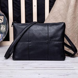 Factory Sales Brand Bag Personalidade Men Grid Bolsa Fashion Trend in Mens Bolsas Arquivo de couro Male Pacote Meles Sacos de ombro único