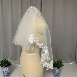 Bröllopslöjor Veil Two Layer Short White Beaded Sequin Ivory Lace Applique Dot Diamond Wedding