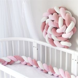 1m / 2m / 3m Baby Bed Bumper Infant Cradle Pillow Cushion Braid Knot Bumper Crib Bumper Protector Room Decor Tour de Lit Bebe Tresse 210812