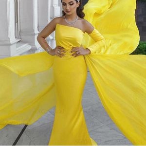 Żółty Szyfon 2022 Ramiączek Prom Dresses Bez rękawów dla kobiet Satin Arabski Syrenka Formalne Suknie Wieczorowe Vestido