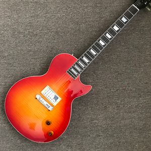 E-Gitarre mit Palisandergriffbrett, Decke aus Ahorn in der Farbe Cherry Burst, einteiliger Tonabnehmer