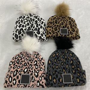 Winter Frauen Gestrickte Pom Mützen Warme Mode Designer Weibliche Leopard Beanie Hüte Hohe Qualität Rosa Weiß