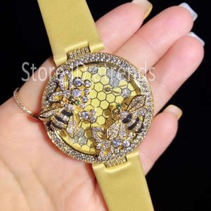 Orologio al quarzo di alta moda da donna quadrante argento oro quadrante con strass lunetta speciale design ape orologio da polso con cinturino in pelle giallo nero orologio da polso classico 1902