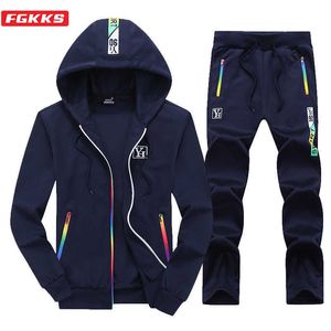 FGKKS Trendy Märke Män Höst Sportsuppsättningar Mäns Hooded Jackor + Byxor Tryckdräkt Fashion Casual Tracksuit Set Male X0610