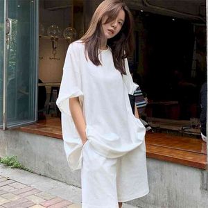 Spring And Summer Korean White Short Sleeve T-shirt Shorts Two-piece Suit Women Loose High Waist Casual Sports Top Pants 210721