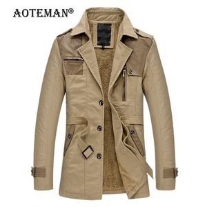 Kurtka zimowa Mężczyźni Fleece Coat Ciepłe Parkas Slim Fit Business Długie Kurtki Bawełna Wiatrówka Outwears Grube Odzież męska LM105 210927