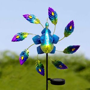 Windmühle Schöne bunte Gartendekoration Schmiedeeisen gemalt Peacock Solar Light Yard Whirligig-Pfosten Windspinner # N05 Q0811
