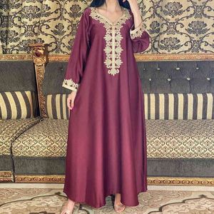 Novo Vestido Kaftan Árabe venda por atacado-Siskakia cetim macio jalabiya hijab vestido para mulheres cair moda muçulmano dubai árabe marroquino kaftan robe marrom dourado novo AA220303