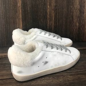 Altın Tasarımcı Kadın Rahat Ayakkabılar Lüks Eğitmenler Süperstar Sneakers Pullu İtalya Klasik Beyaz Do-Eski Kirli Ayakkabı