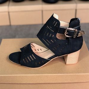 Mulheres sandálias peep-toe sapatos de couro sexy oco out salto alto sapato de plataforma Sandal de cristais de cristais de sandália com fivela de metal tamanho 35-43 08