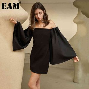 [EAM]女性黒の簡単な気質ドレススラッシュネックロングパフスリーブルーズフィットファッション春秋1T617 21512