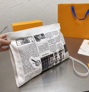 Designer Clutch Bag Classic L Flower Print Lattice Design Element Unisex Fashion Pvc Väskor Kvinnor Handväska