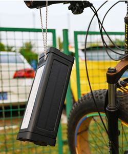 IPX7 Waterdichte Bluetooth Solar Speaker met LED Torch Bar Power Bank Telefoon Opladen Subwoofer Bike Riding Camping Light voor Outdoor Sport Reizen Strand Douche
