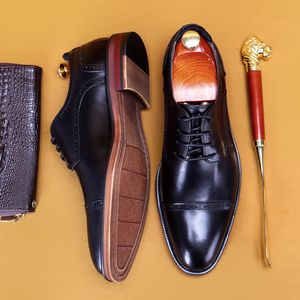Schnürung echtes Leder formale italienische Design-Schuhe für Männer Hochzeit Brogue Business Oxford Party Schuh schwarz runden Kopf Kleid Schuh