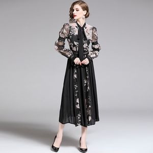Pist Tasarım Kadınlar Sonbahar Çiçek Nakış Midi Uzunluğu Elbise Sheer Mesh Vintage Siyah Tüy A-Line Zarif Chic Elbiseler 210514