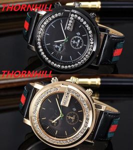 Grande famosos relógios 45mm anel diamantes homens mulheres relógios de relógios de quartzo mulheres homens relógio