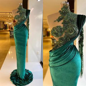 Emerald Green Mermaid Prom Klänningar från Axel Lace Appliques Aftonklänning Anpassad Pärlstav High Neck Golvlängd Party Gown
