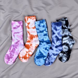 New Hiphop Tie-Tintura Homens e Mulheres Meias Algodão Vortex Colorido Listrado Funny Feliz Moda Skate Casual Meninas Macias Sockings