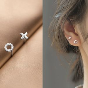 S925 Sterling Zilveren Stud Oorbellen Micro Pave CZ Cubic Jewelry Fashion Made in China Jewellry Round Letter X O Earring White Rhodium Groothandel