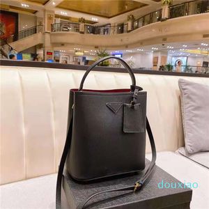 2021 Moda Catwalk Style Bucket Bag Luxury Projektant Damska Torebka Duża Torebka High-Quality Torby wysokiej jakości pojedyncze produkty