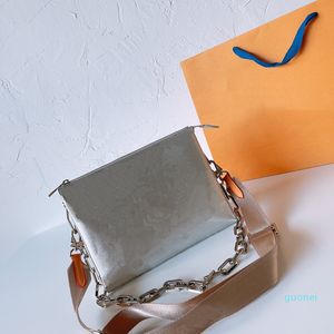 21SS Designer Cross Body Kette Luxus Damen Umhängetaschen Mode mit klassischem Muster Brief Handtasche Hohe Qualität Brieftasche 2021