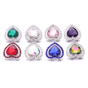 Renkli Kalp Rhinestone Raptiye 18mm Snap Düğmesi Toka Snaps Takı Bulguları için Gümüş Renk Metal Lover Charms Tedarikçiler