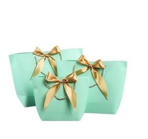 5 Colors Paper Gift Bag Boutique Clothes Packaging Bags Cardboard Package Shopping Bags for Present Wrap