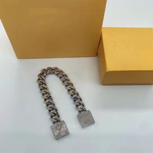 Högkvalitativ kärlek Fint hjärta för kvinnor Guld charm armband pulseiras berömda smycken 2022