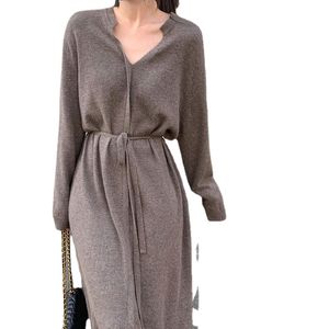 Damska sukienka Damska Dress Kintted Solidna Z Długim Rękawem V-Neck Elegancka Prostota Midi Sukienki Kobiet Odzież Robe Jesień Nowa Koreańska Moda