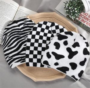 4 Styles Men's Striped Knit Cap Cover Hat Outdoor Leisure Warm Black And White Cow Wool caps Autumn Winter Beanie Hats DD390