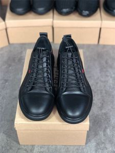 Wysokiej Jakości Designer Mens Dress Buty Luksusowe Mokasyny Jazdy Prawdziwej Skóry Włoski Slip na czarnym Casual Shoe Oddychające z pudełkiem 022