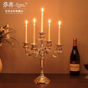キャンドルホルダー燭台ヨーロッパの装飾レトロなホームロマンチックなギフト洋食蝋燭レーネスの結婚式の小道具