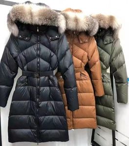 Kvinnor Lång jacka Down Coat Big Fur Real Raccoon Hair Colla Kvinnor Slim Winter Coats Ladies Parka Jacke