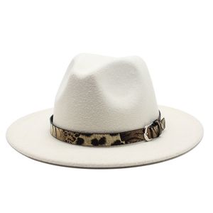 Leopar Kemer Fedora Şapka Geniş Brim Cap Erkekler Kadınlar Caz Panama Örgün Şapkalar Bayanlar Kadın Kızlar Trilby Chapeau Sonbahar Kış Moda Aksesuarları 19 renkler