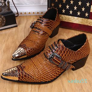 Estilo Impresso Patente de Couro De Couro Vestido Sapatos De Casamento Homens Apontaram Fivelas de Luxo Fivelas Legaladas Slip-On