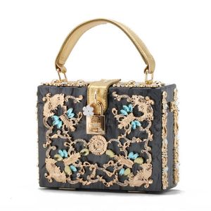 Fabrik Großhandel Frauen Tasche hochwertige Acryl Diamant Handtasche Mode Legierung geschnitzt tragbare Hartpackung elegante Diamanten Abendtaschen 5143