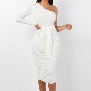 Casual Dresses 2021 Women Solid Sheath Body-Con One Shoulder Fashion Långärmad Ruched Wrap Dress Sexig Robe Femme